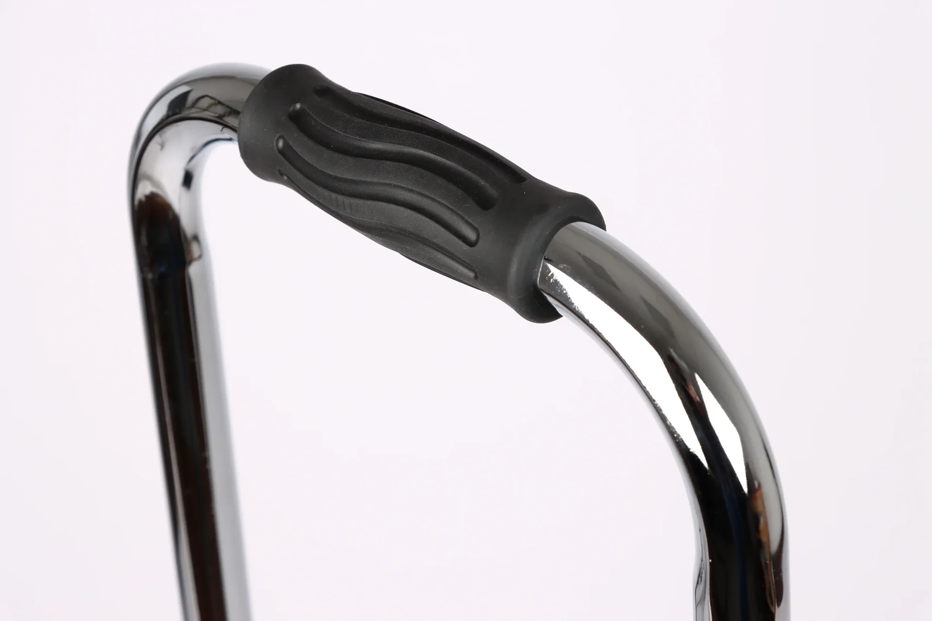 Trittstufe mit höhenverstellbarem Haltegriff, chrom, 88 - 108 cm - 1