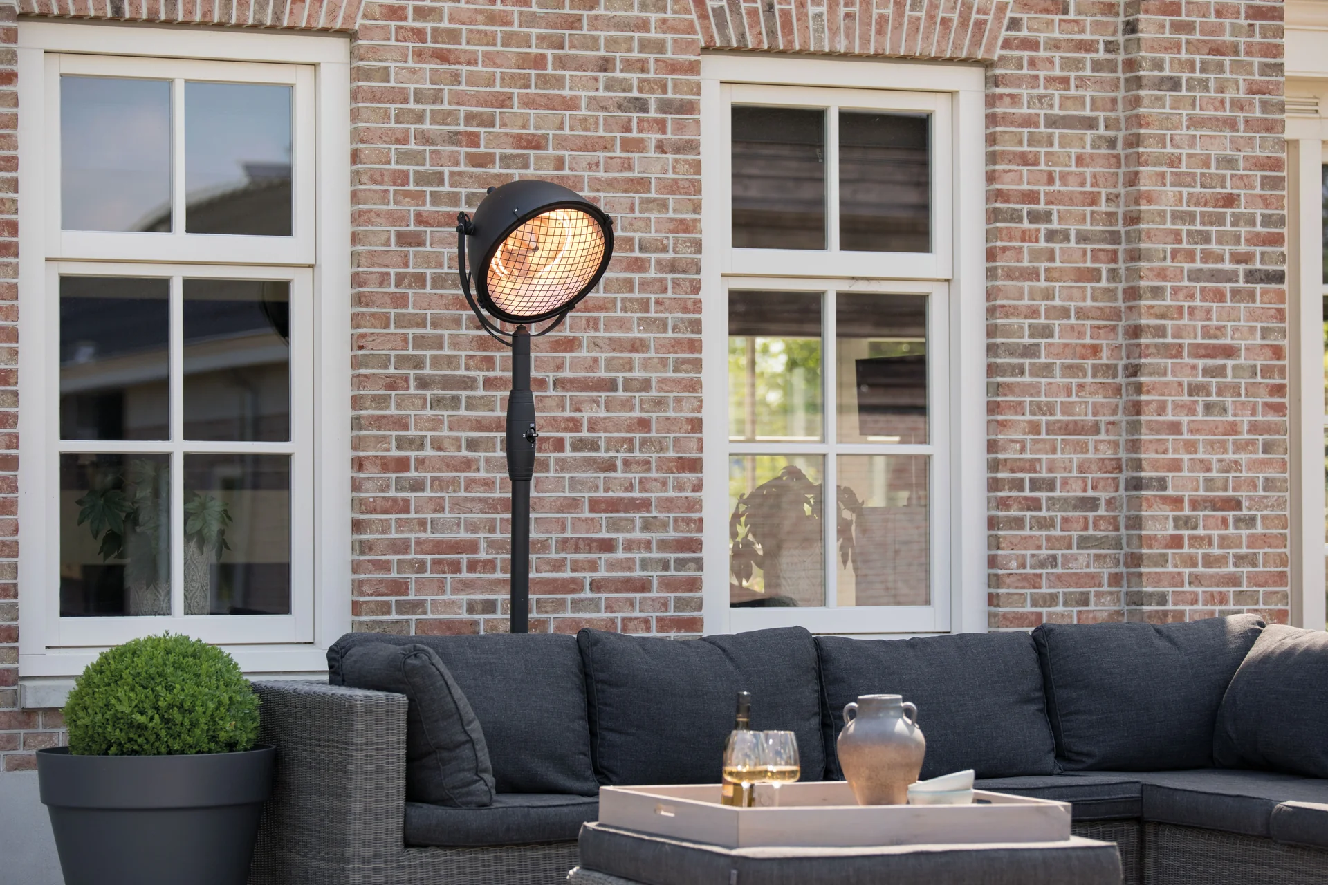 Standheizstrahler Indus II Bright Standing Black 2100 Watt - 1