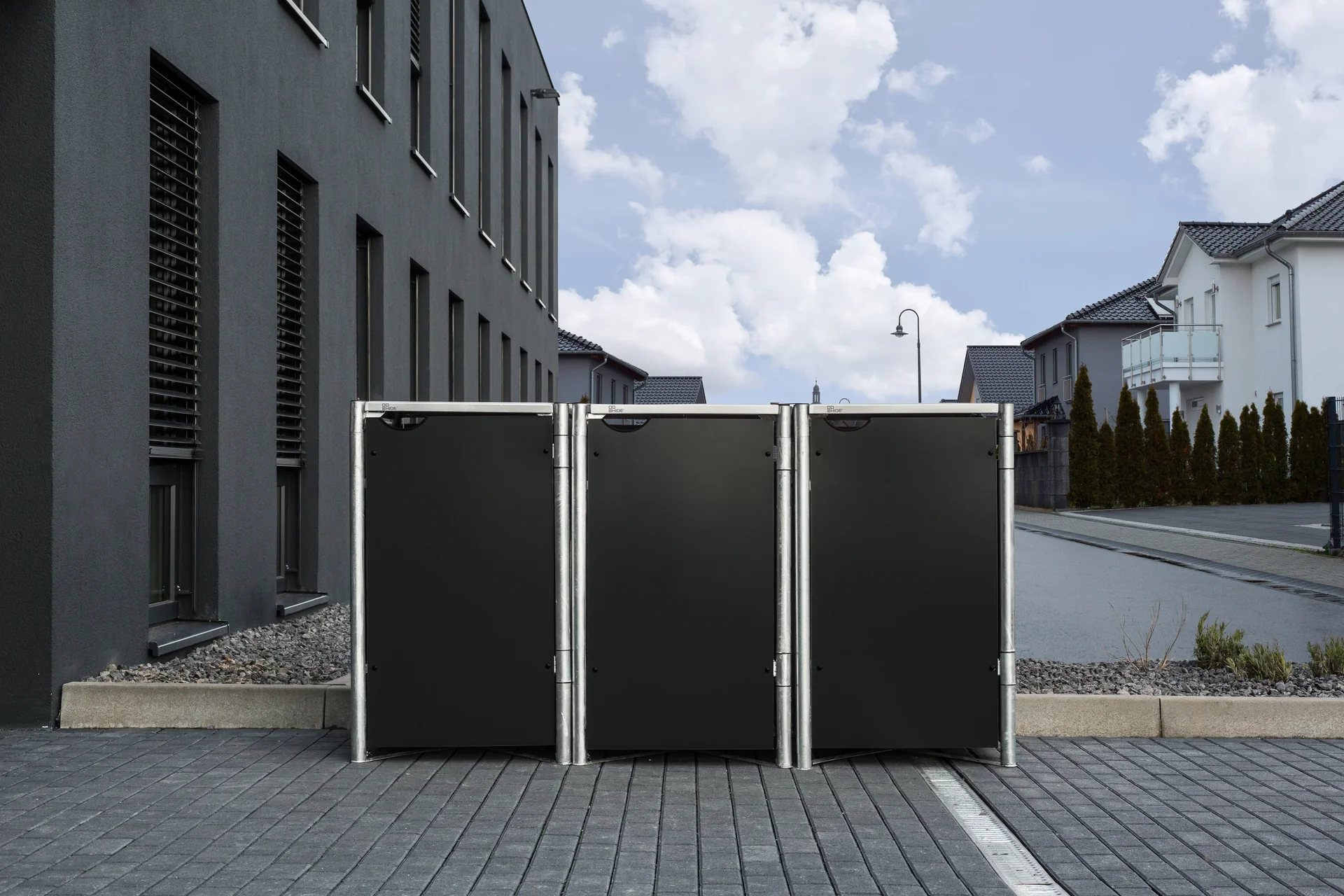 Mülltonnenbox 3er Box, Kunststoff schwarz, für 240 l Tonnen - 1