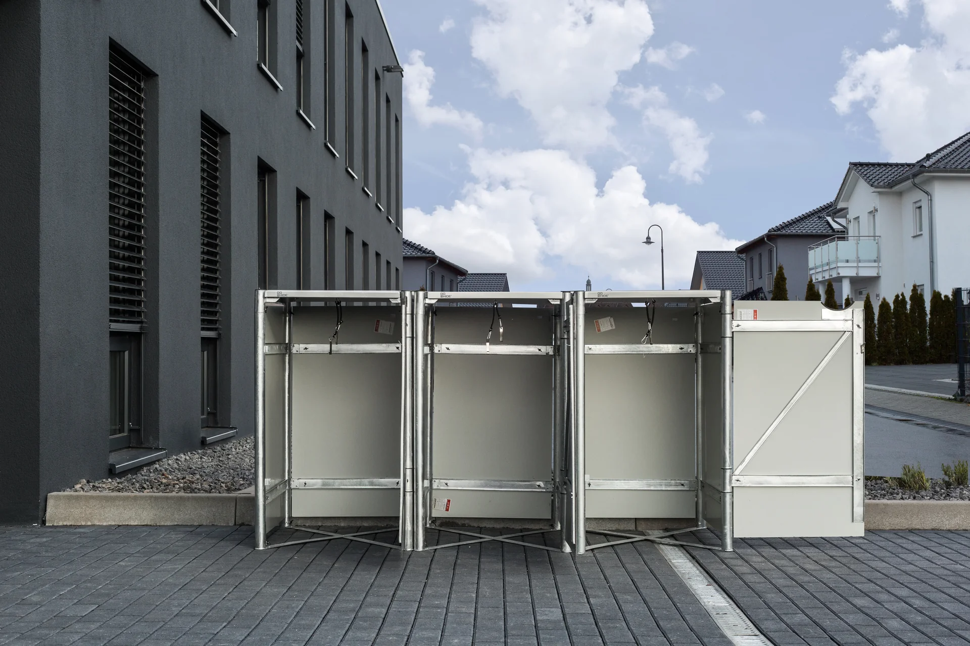 Mülltonnenbox 3er Box, Kunststoff schwarz, für 240 l Tonnen - 2