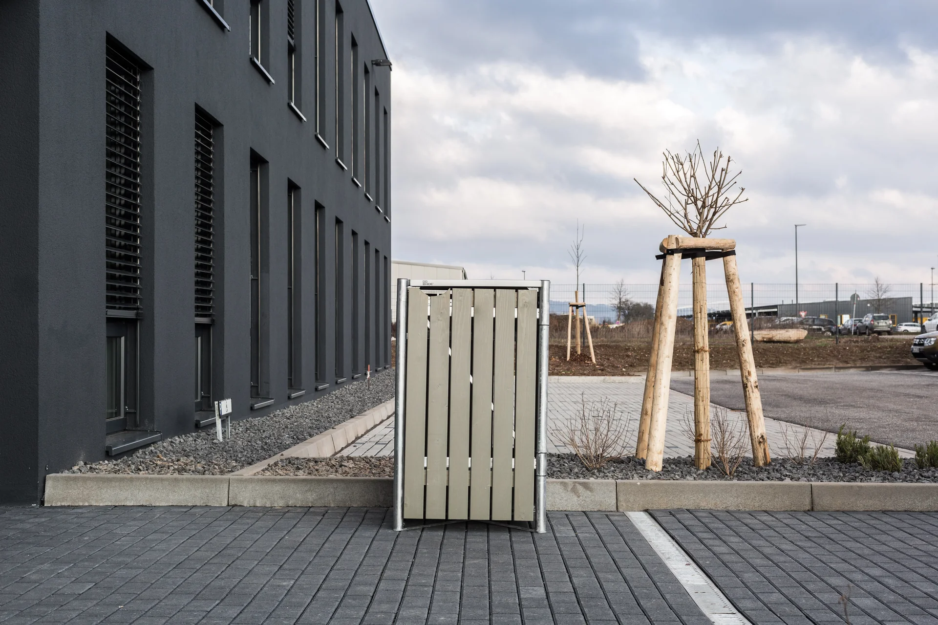 Mülltonnenbox 1-fach, Holz natur grau, für 240 l Tonnen - 3