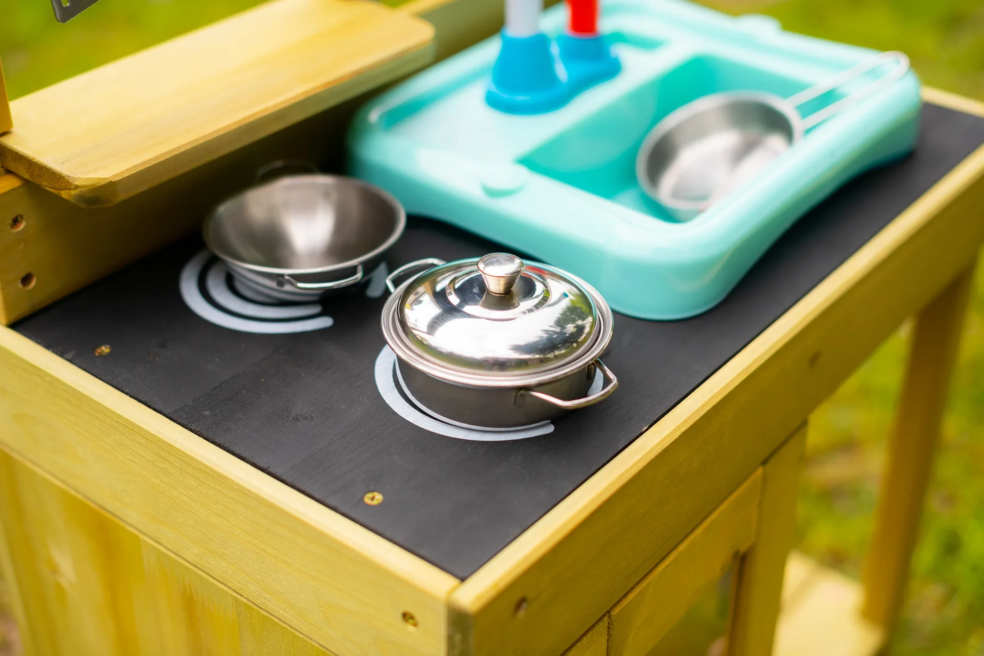 Holz Kinderspielküche mit Waschbecken - 0