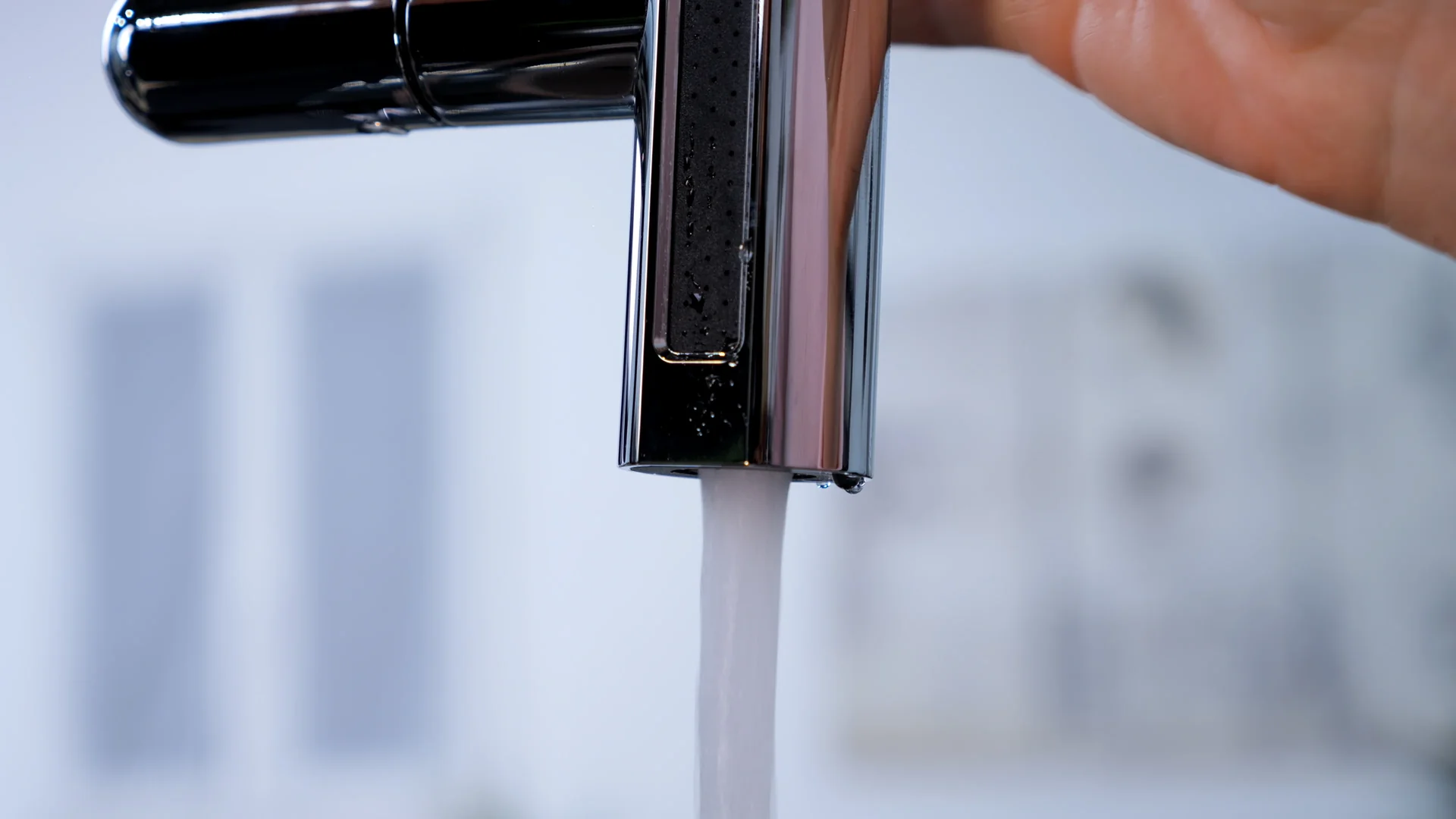 Wasserhahn-Aufsatz 360° "Wasserfall" - 0