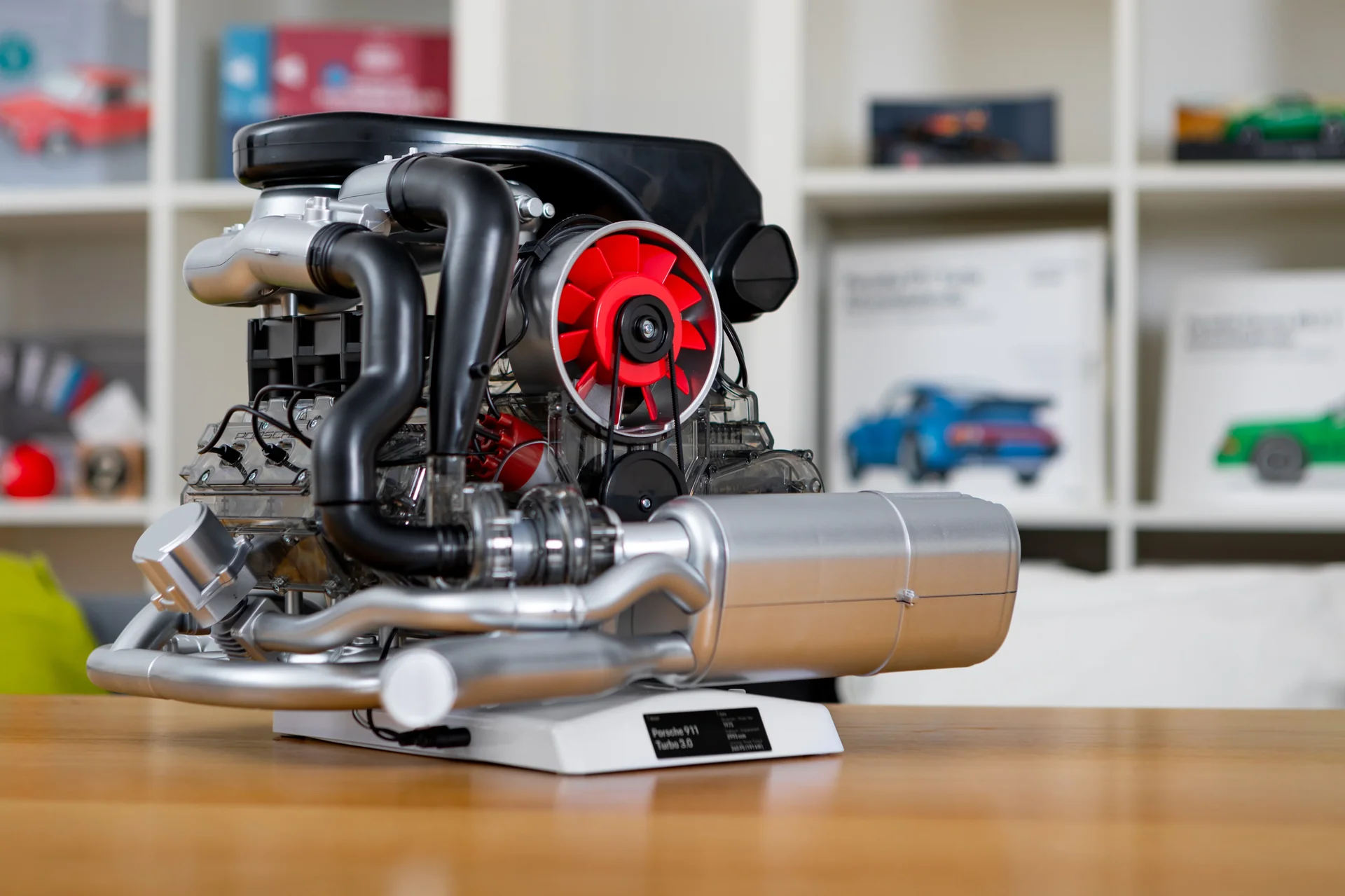 Porsche 911 Turbo, Motorbausatz - 7