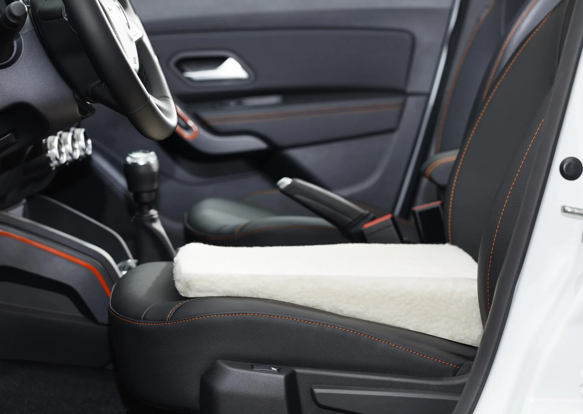 Sitz-Keilkissen in Lammfelloptik - 6