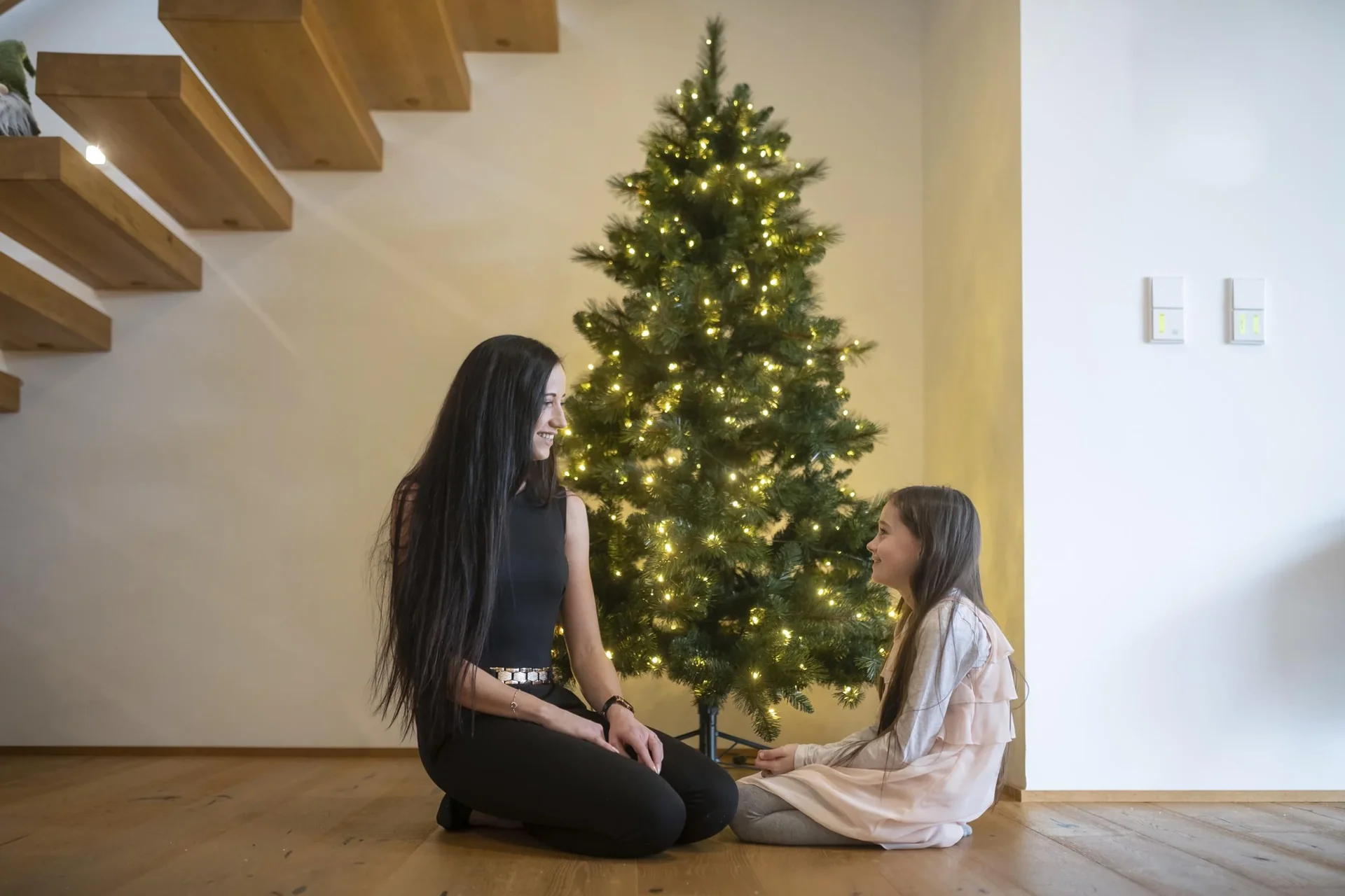 Künstlicher Weihnachtsbaum Fichte inklusive Lichterkette 180 cm Grün - 1