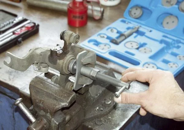 Bremskolben Rückstell Set, 18-teilig, inkl. Kunststoffkoffer - 1