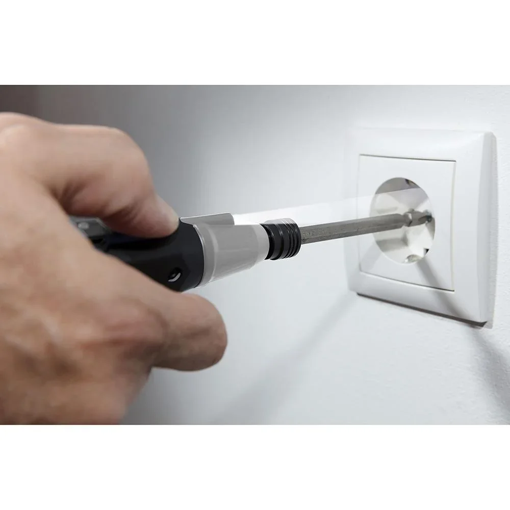 KOMPAKTER GRIFF 3,6V LI-ION SCHRAUBENDREHER MIT LED-LAMPE UND USB-LADEKABEL - 2