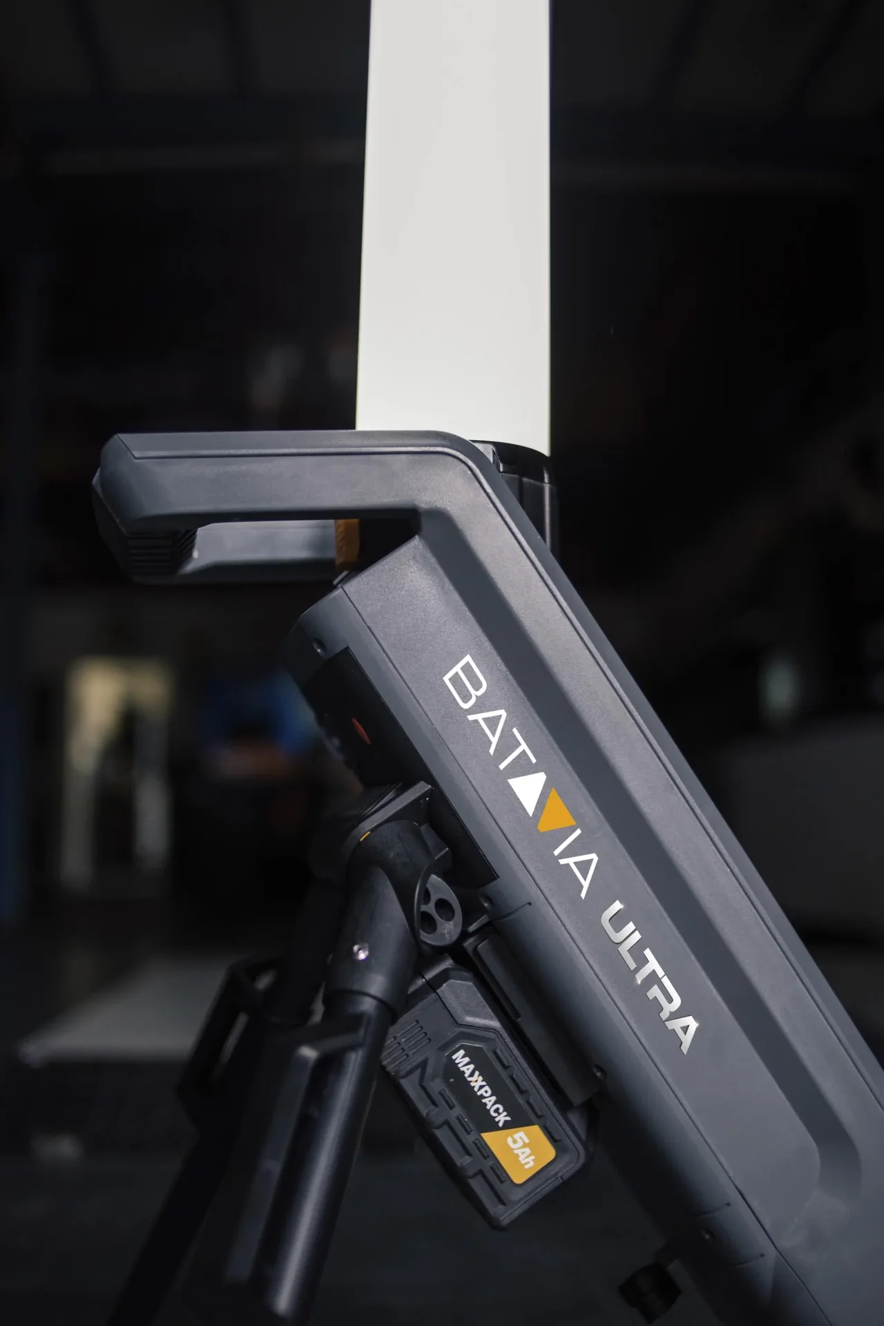 Maxxpack 18V Hybrid-LED-Arbeitsleuchte 360° mit Stativ (ohne Akku und Ladegerät) - 0