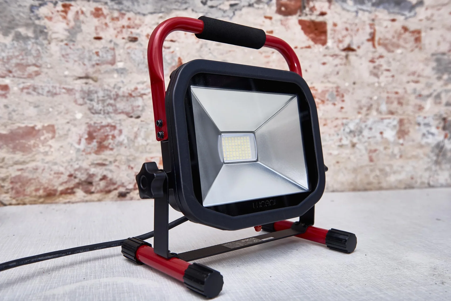 Flacher LED Baustrahler mit 38 Watt - 0