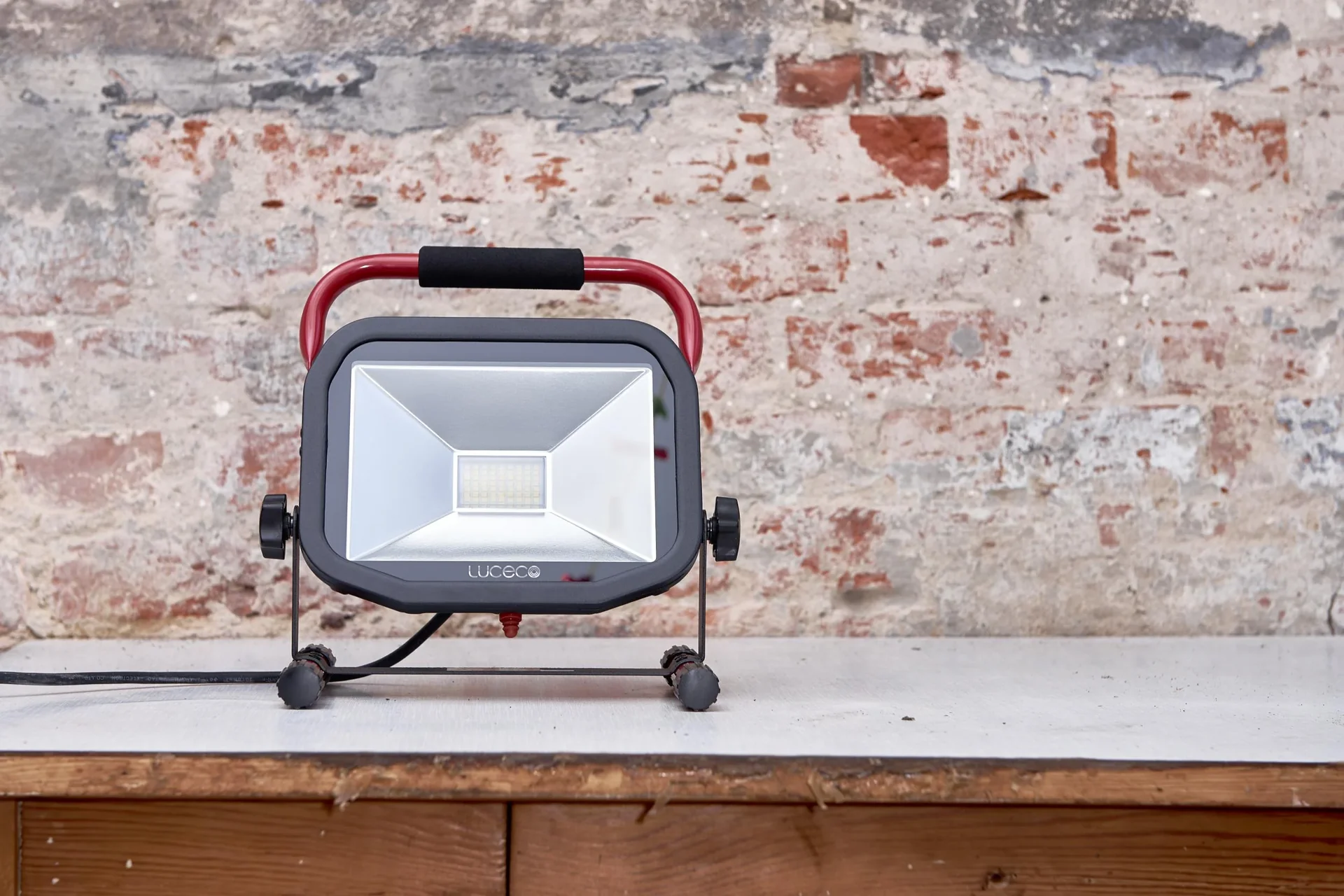 Flacher LED Baustrahler mit 38 Watt - 2