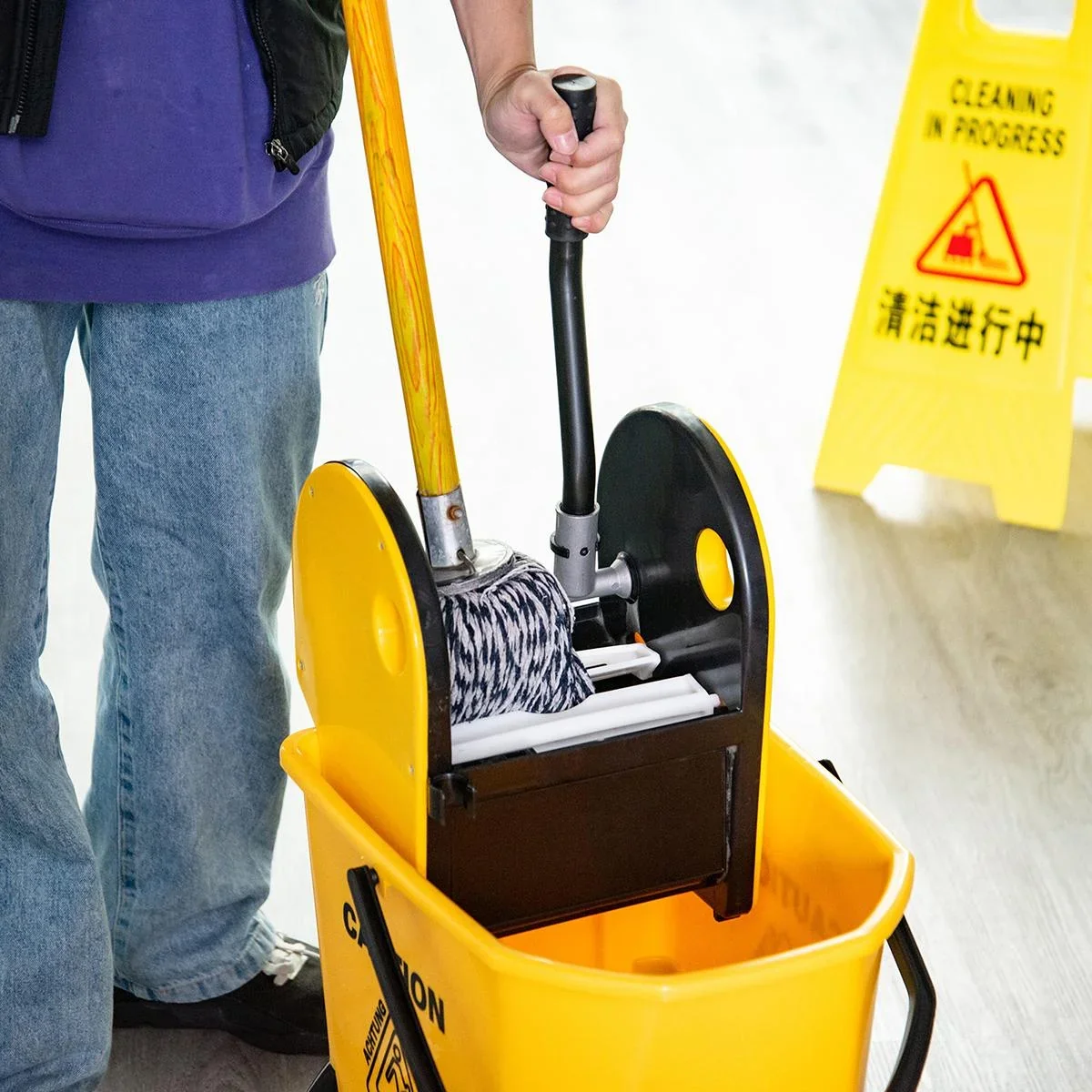 Wischwagen mit Auswringvorrichtung - 2