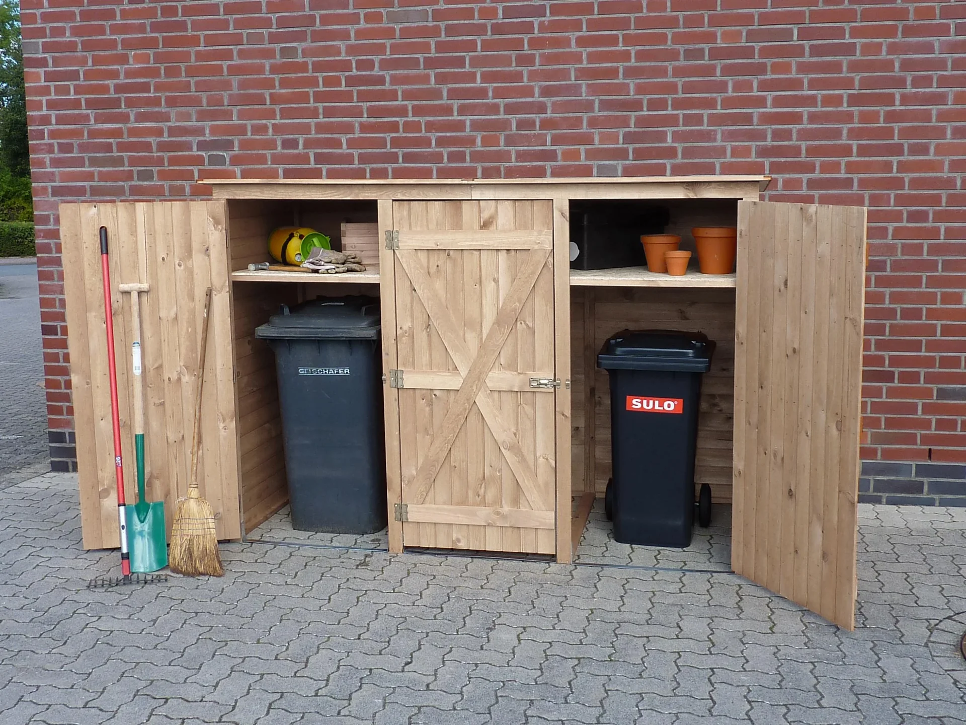 Mülltonnenschrank 3türig - 0