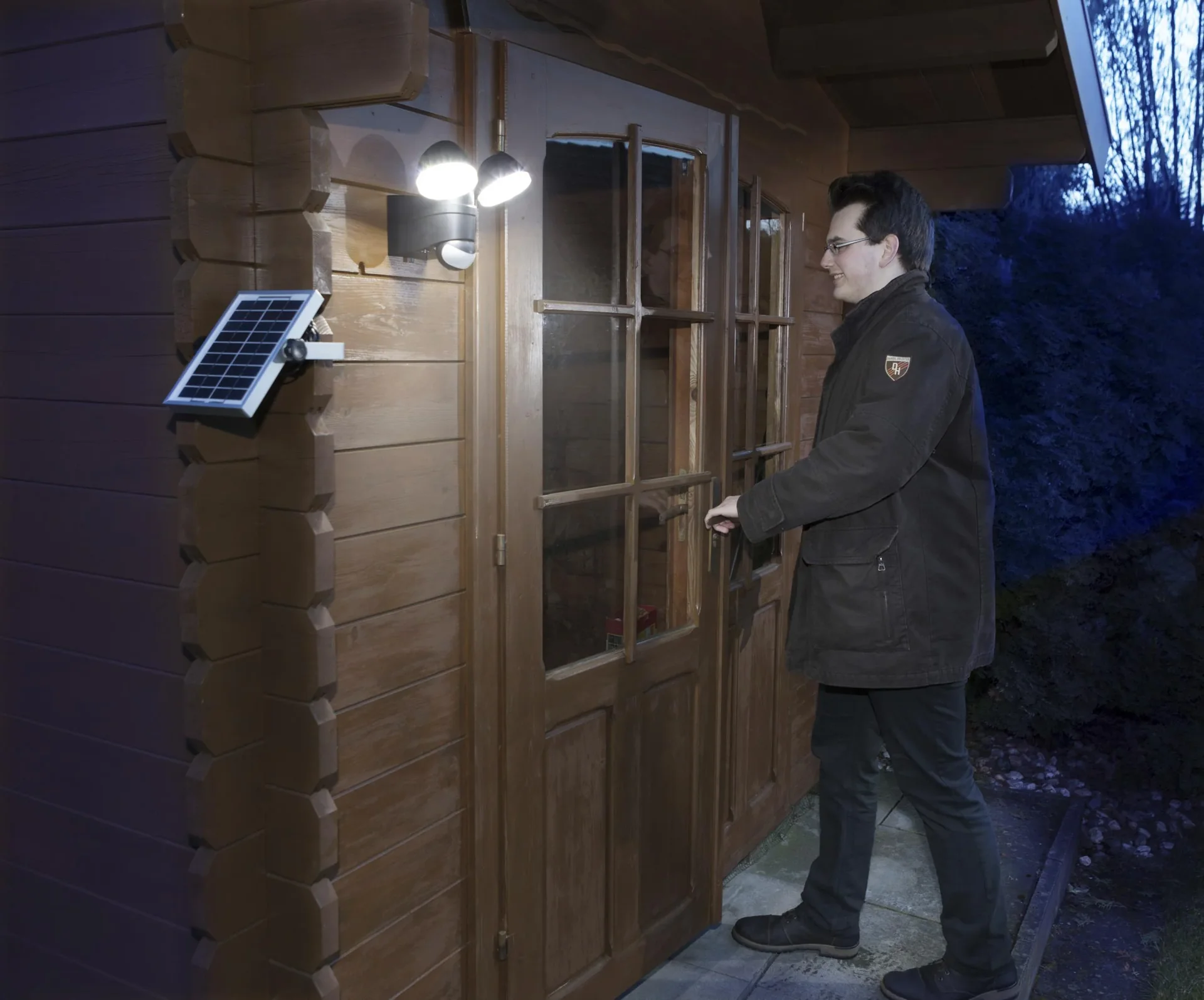 Duo Strahler mit Solarpanel und Bewegungsmelder - 2