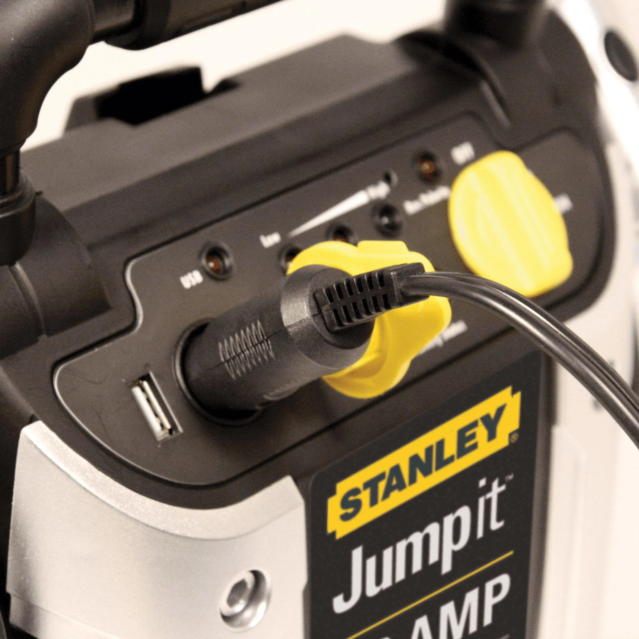 Jumpstarter mit akku und LED leuchte J309E 12V 300A - 0