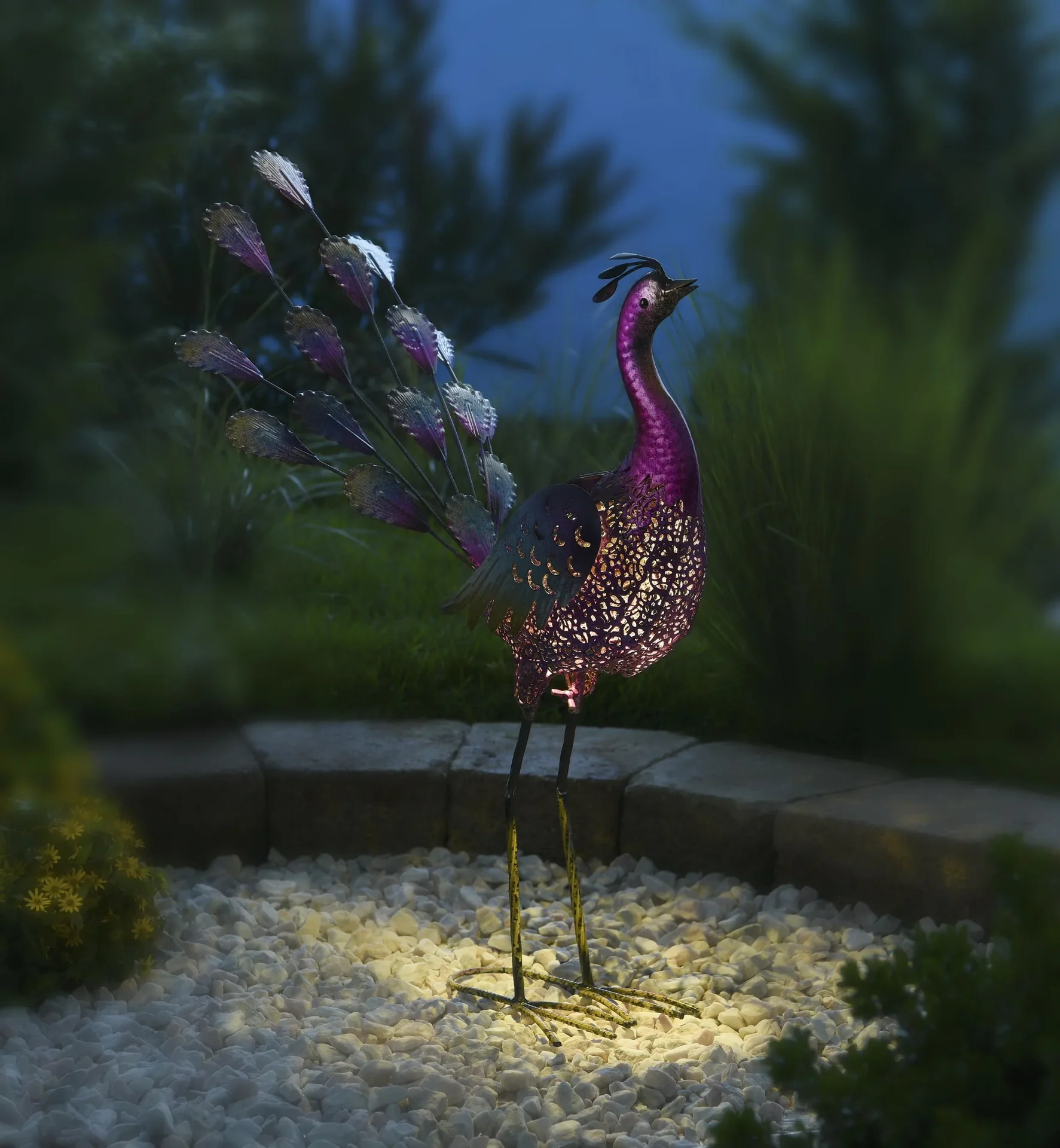 Metalldeko- Pfau Bonnie mit LED Solarbeleuchtung - 2