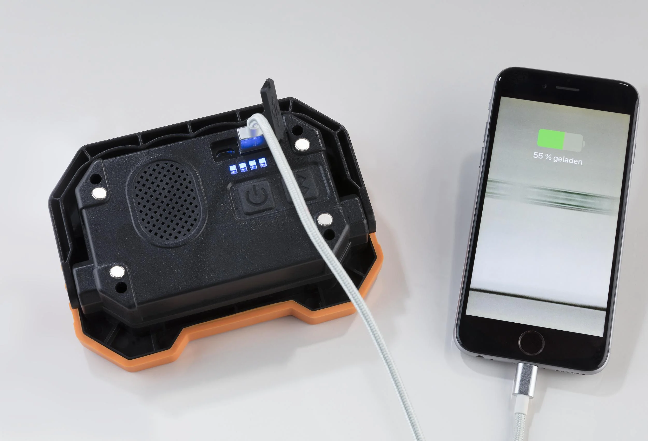 LED Arbeitsleuchte mit Bluetooth Lautsprecher - 2