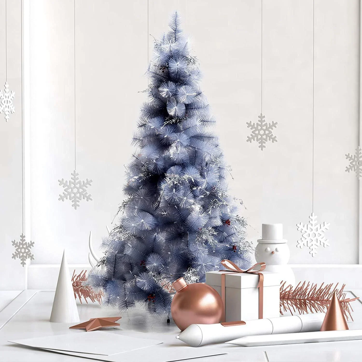 Künstlicher Weihnachtsbaum mit silber Zweigen und roten Beeren - 1