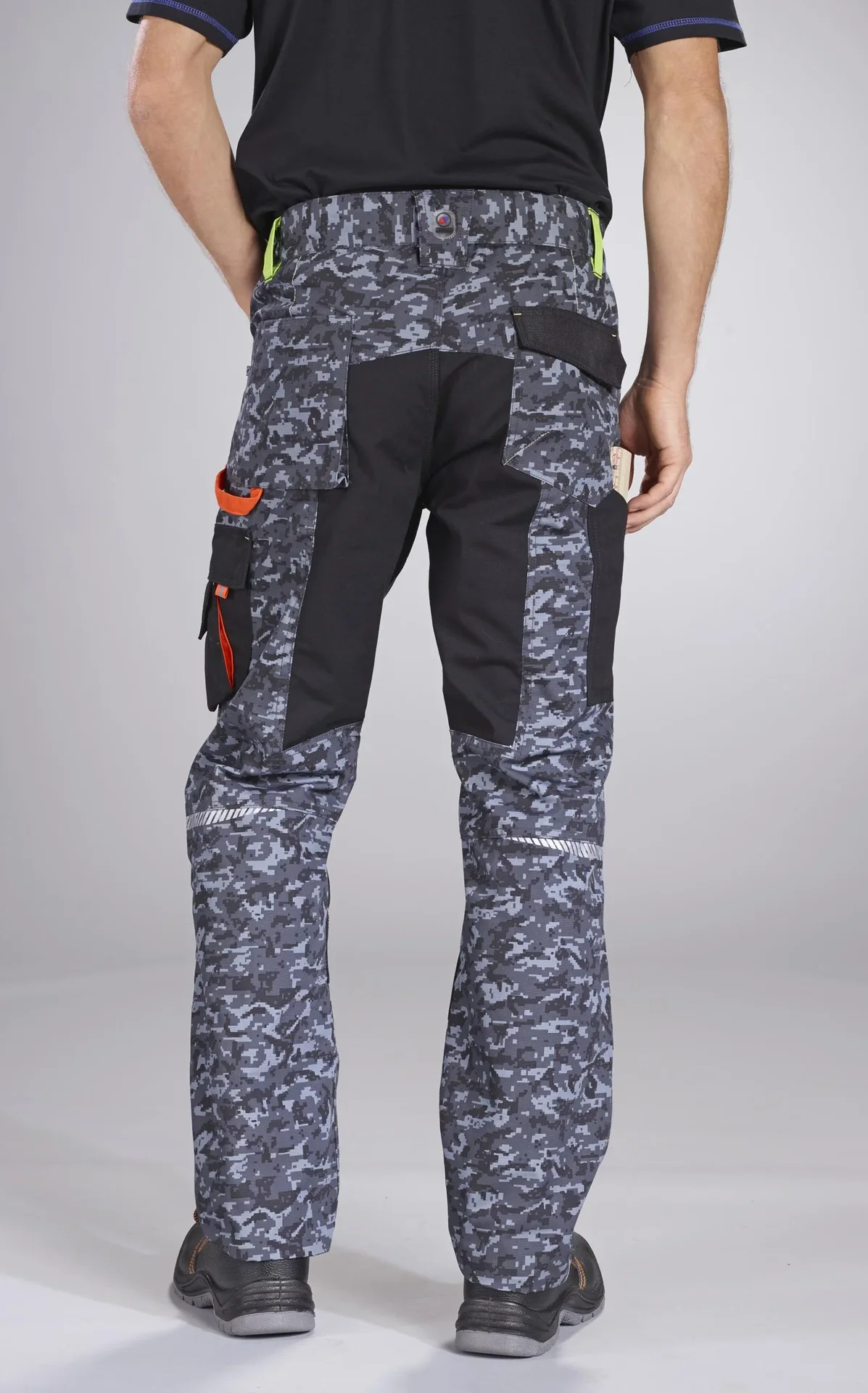 Bundhose mit Pixelprint, Gr.48 - 3