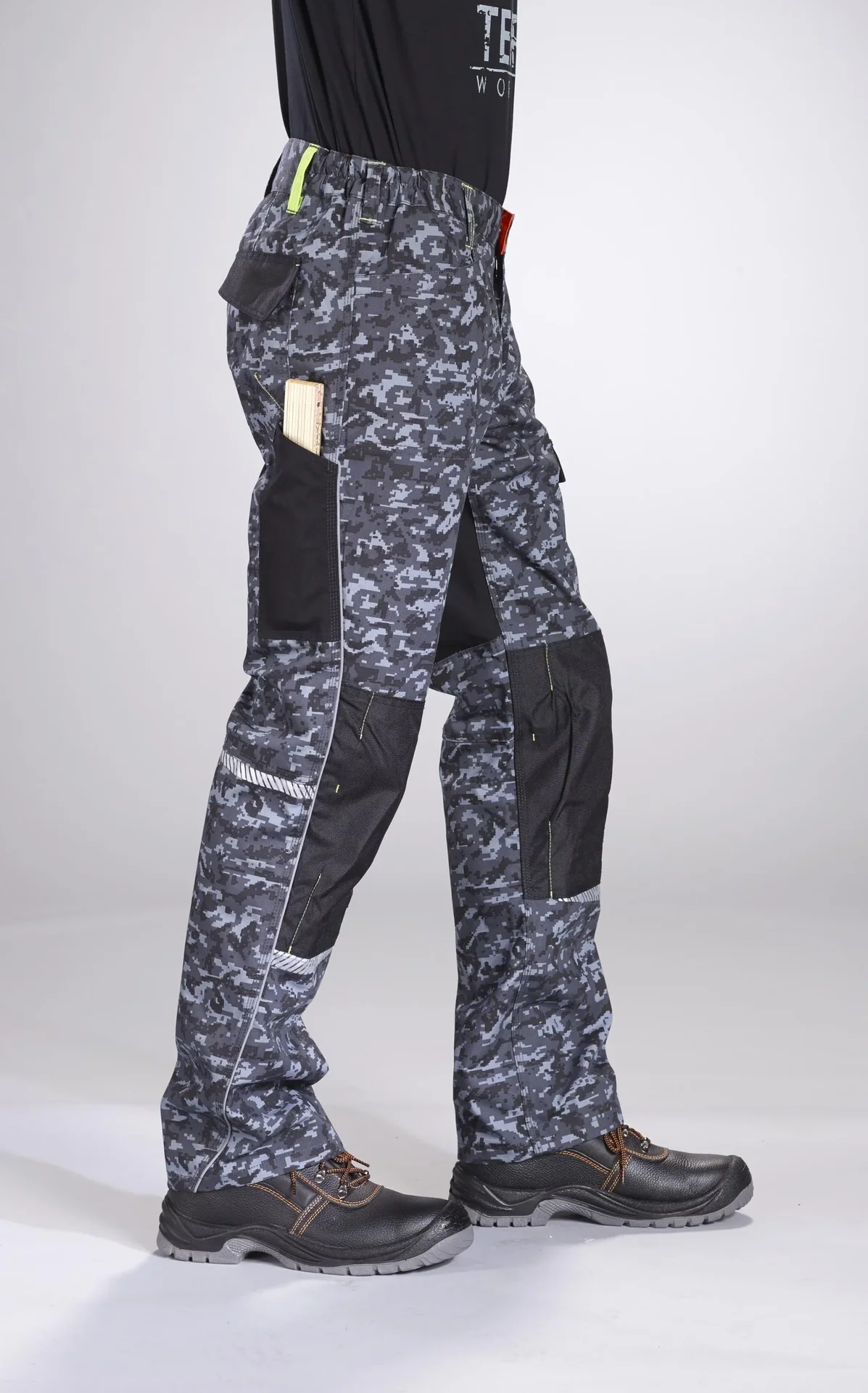 Bundhose mit Pixelprint, Gr.48 - 6