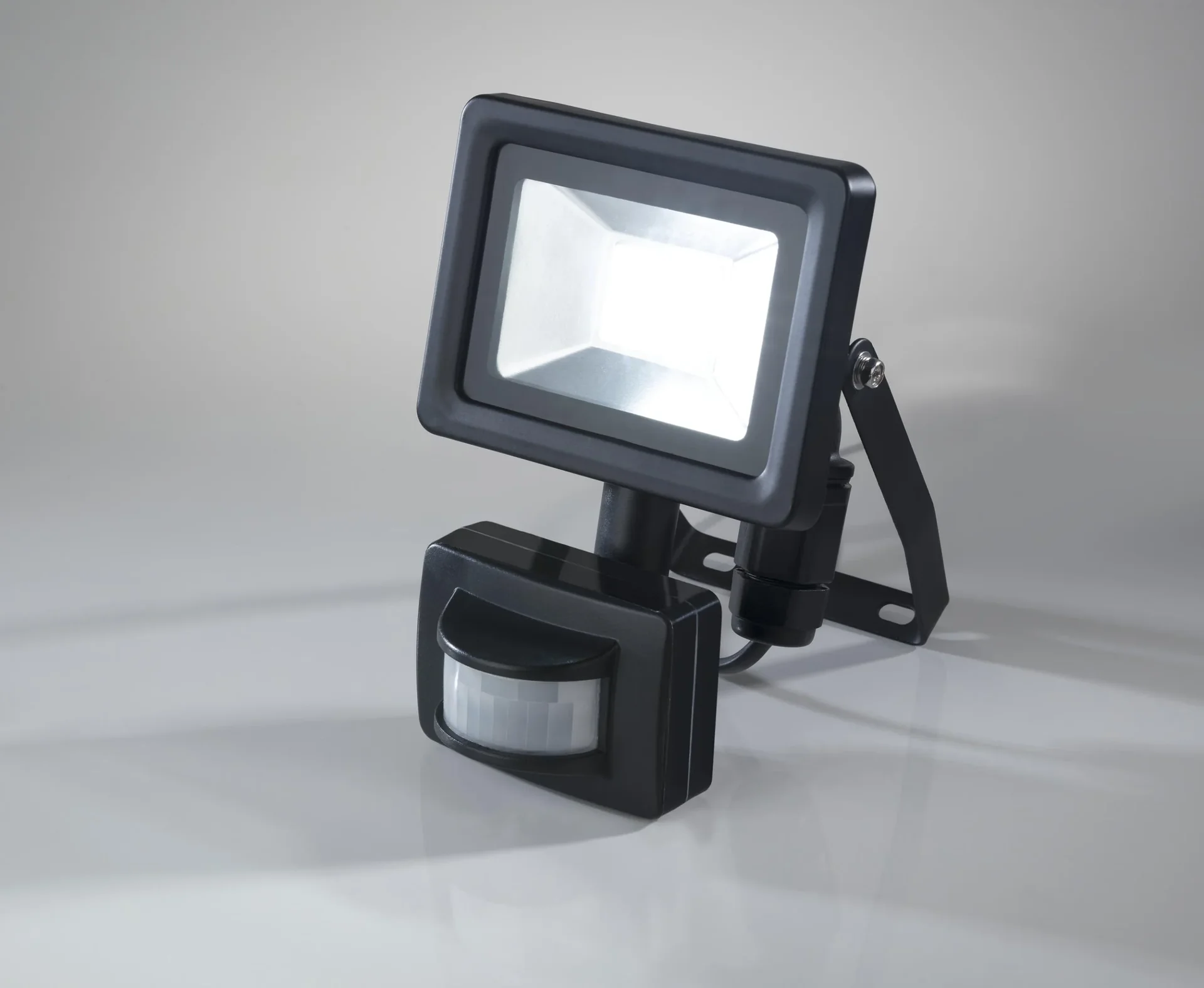 LED Fluter mit Bewegungsmelder, 20 Watt, 1600 Lumen, IP44 - 0