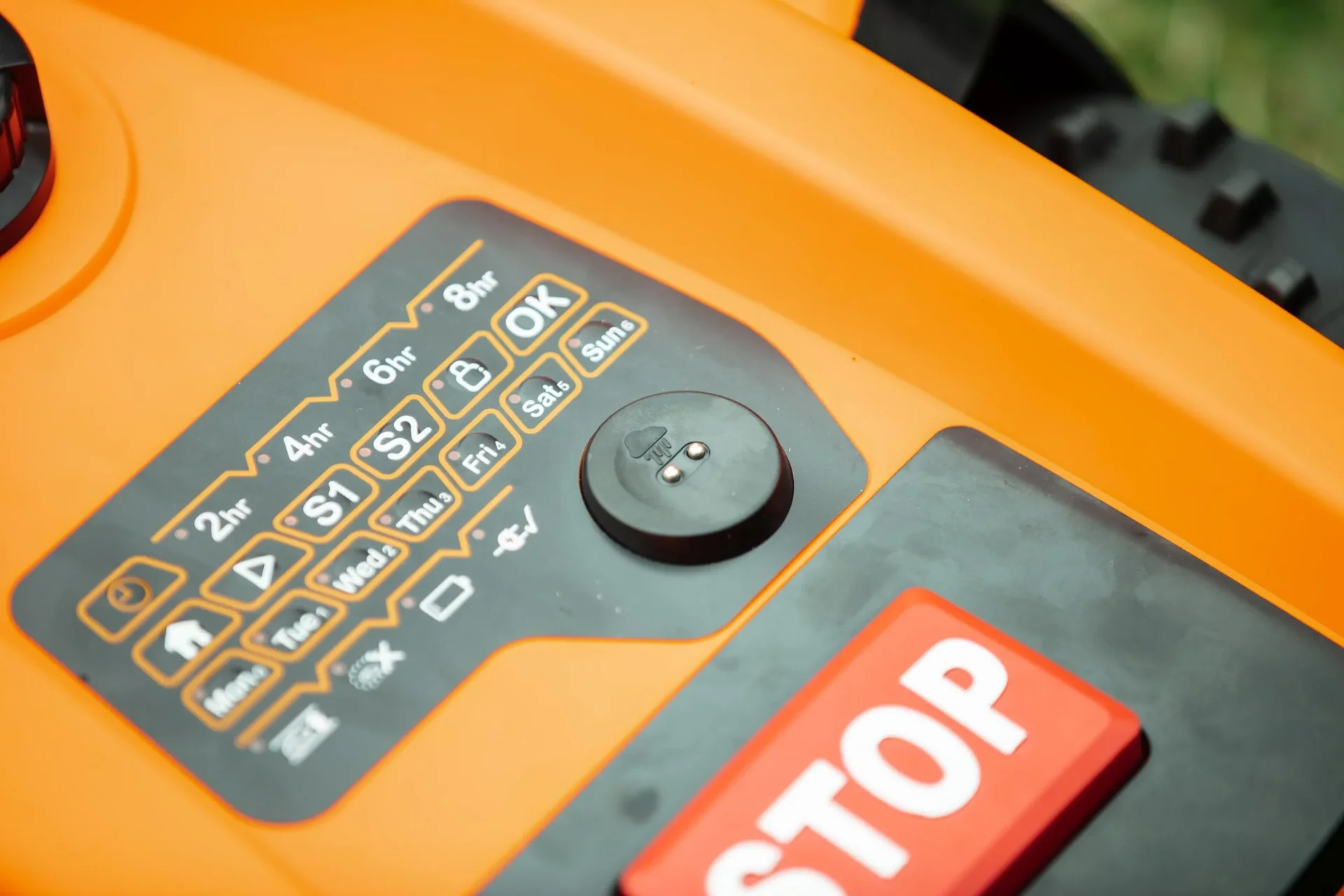 Mähroboter Classic 600B - bis 600 m² - 0