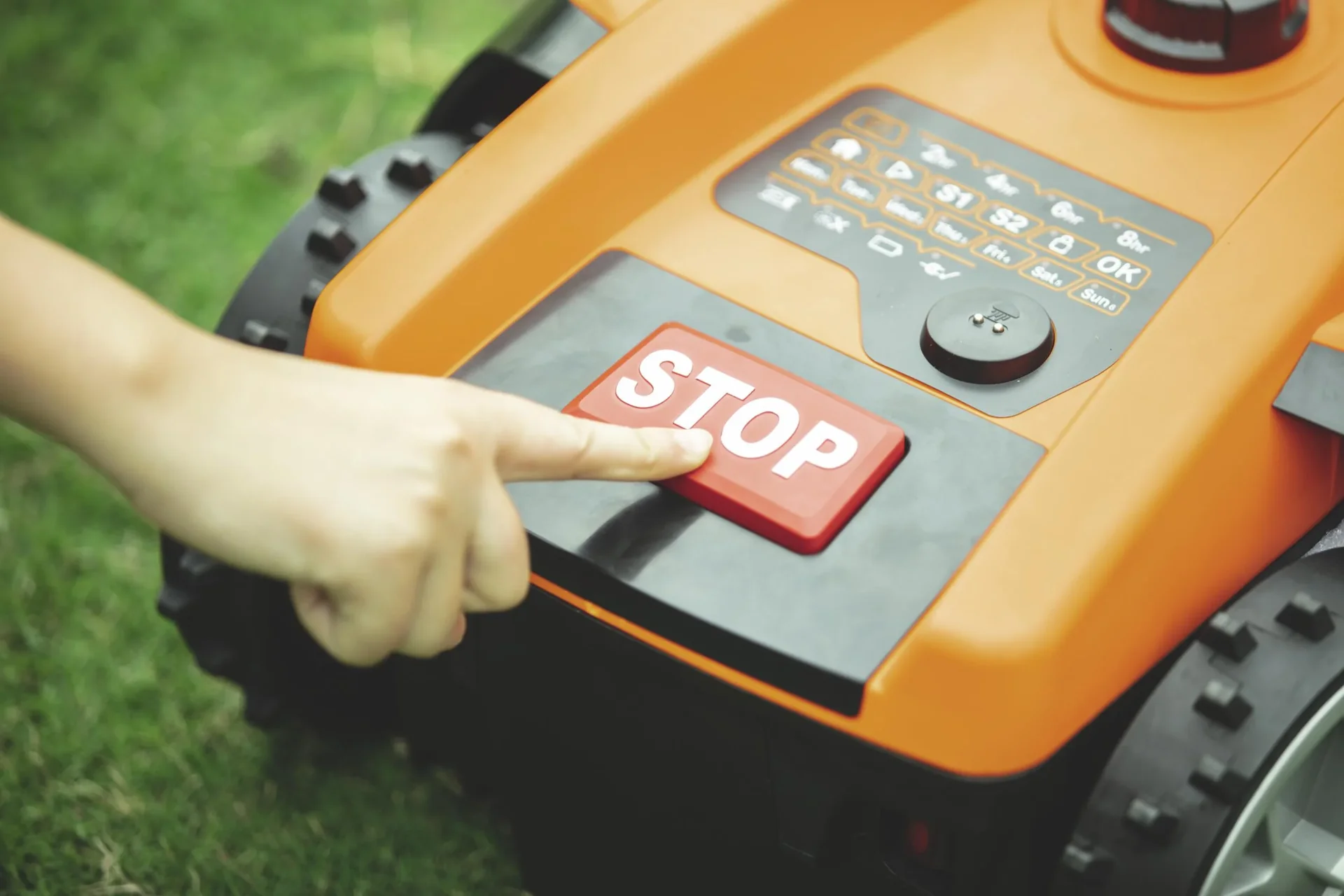 Mähroboter Classic 600B - bis 600 m² - 6