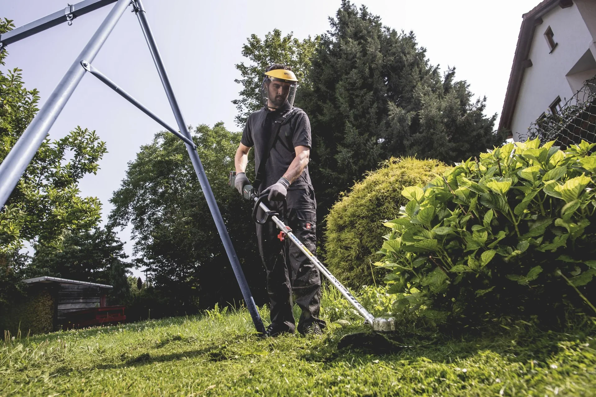 Akku-Rasentrimmer RTD 18 LTX BL 30 ohne Akku, ohne Ladegerät - 1