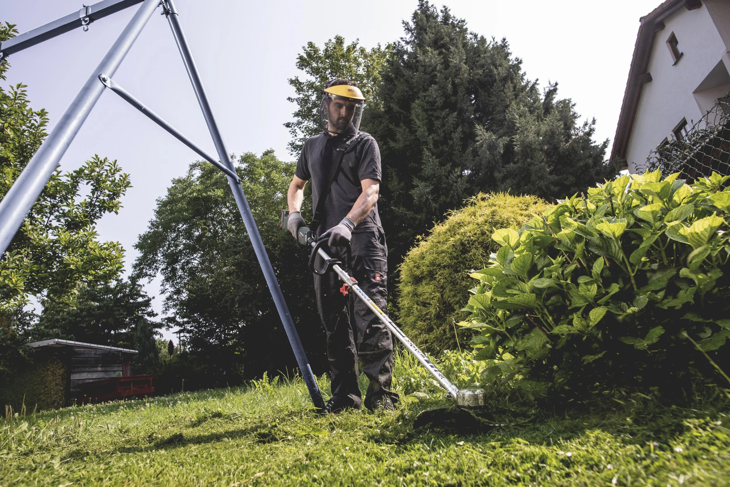 Akku-Rasentrimmer RTD 18 LTX BL 30 ohne Akku, ohne Ladegerät - 1