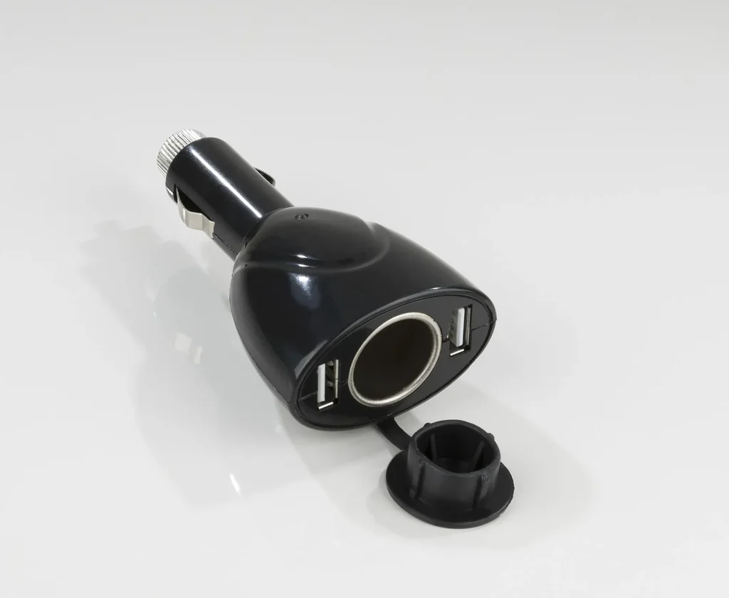 Zigarettenanzünder Steckdose mit 2 USB Steckdosen