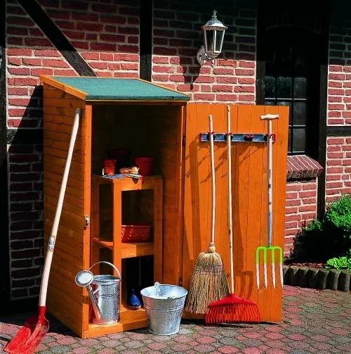 Geräteschrank groß honigbraun