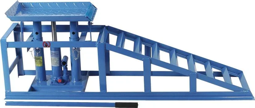 Auffahrrampe mit Hubvorrichtung