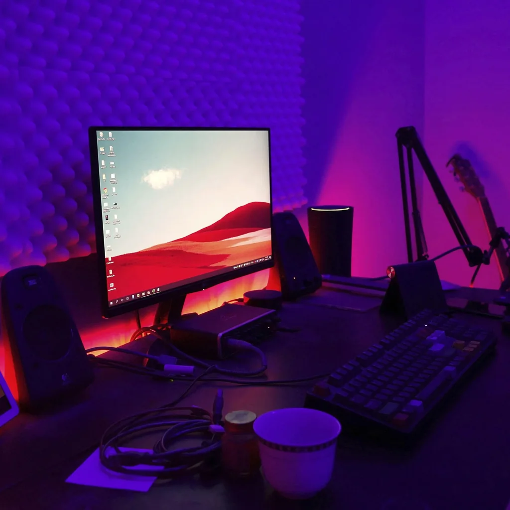 RGB-LED-Band, 3m, 90 RGB-LEDs, Netzgerät 1A, flexibel, selbstklebend, universell kürzbar