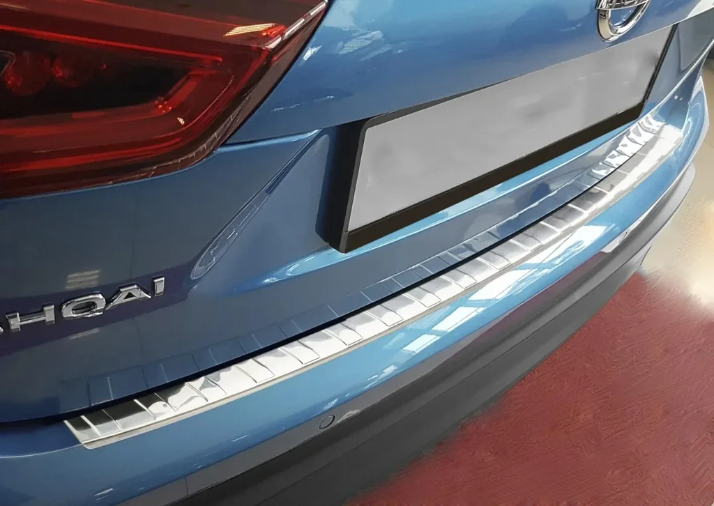 Ladekantenschutz Edelstahl für Nissan Qashqai - Baujahr 3/2017 >