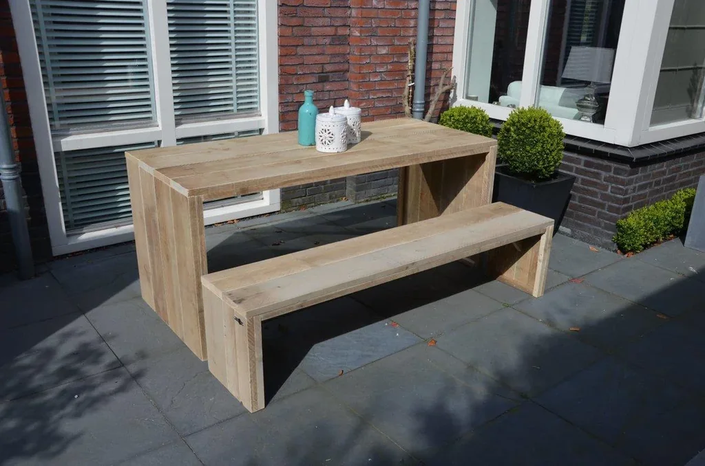 Gartenbank aus Gerüstholz 160 cm