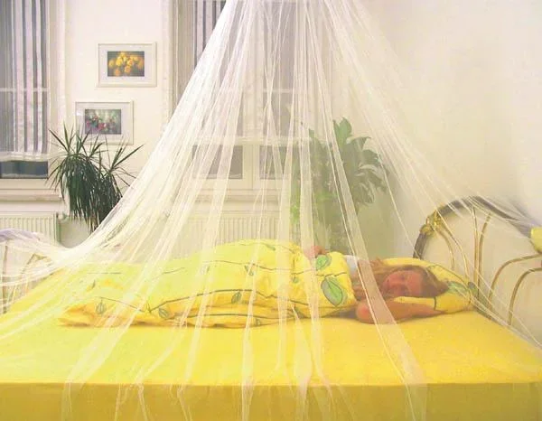 Moskitonetz, zur Befestigung an der Decke