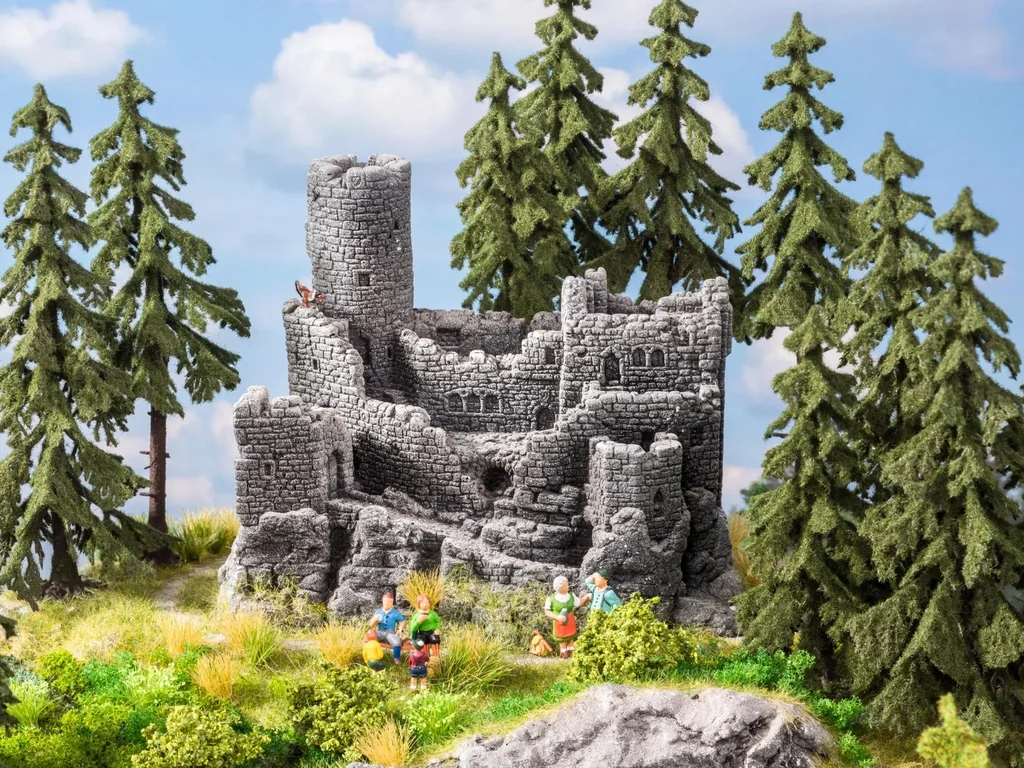 Burgruine, 15,5 x 10 cm, 12 cm hoch