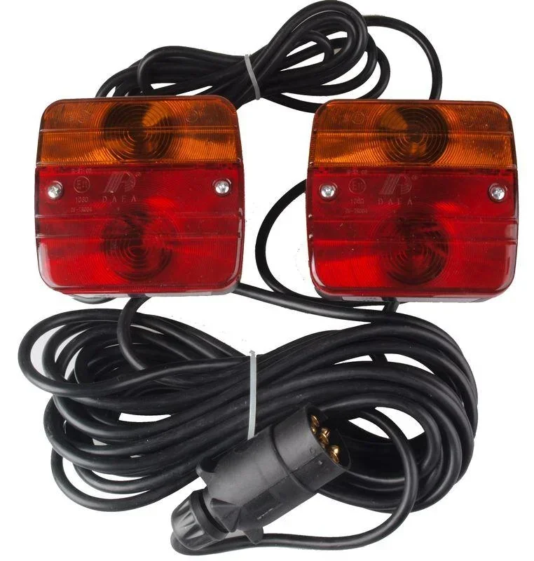 3-Kammerleuchte mit Magnethalterung, 7,5 m Kabel, 7 polig