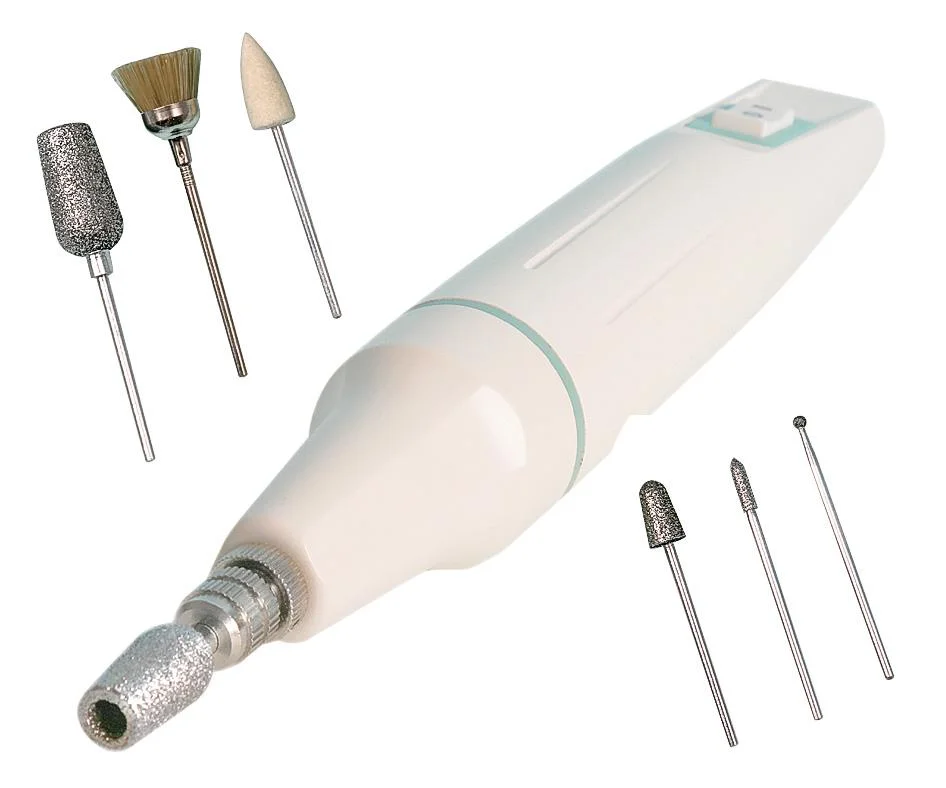 Maniküre/ Pediküre Set mit Netzgerät und verschiedenen Aufsätzen