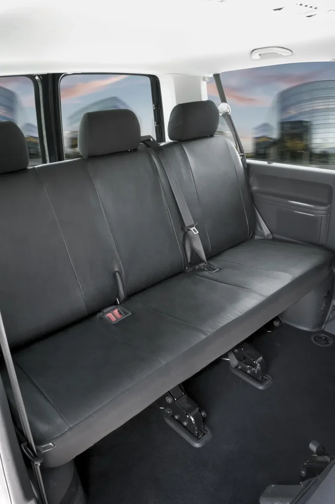 Passform Sitzbezüge für VW T5für 3er Bank aus Kunstleder ab BJ 04/2003 bis 06/2015