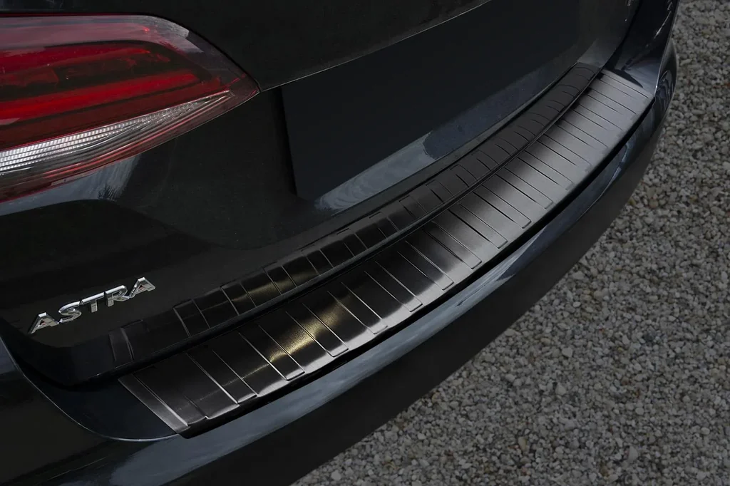 Ladekantenschutz Edelstahl für Opel Astra V (K) Sports Tourer (Kombi) - graphite / black, Baujahr 2015>