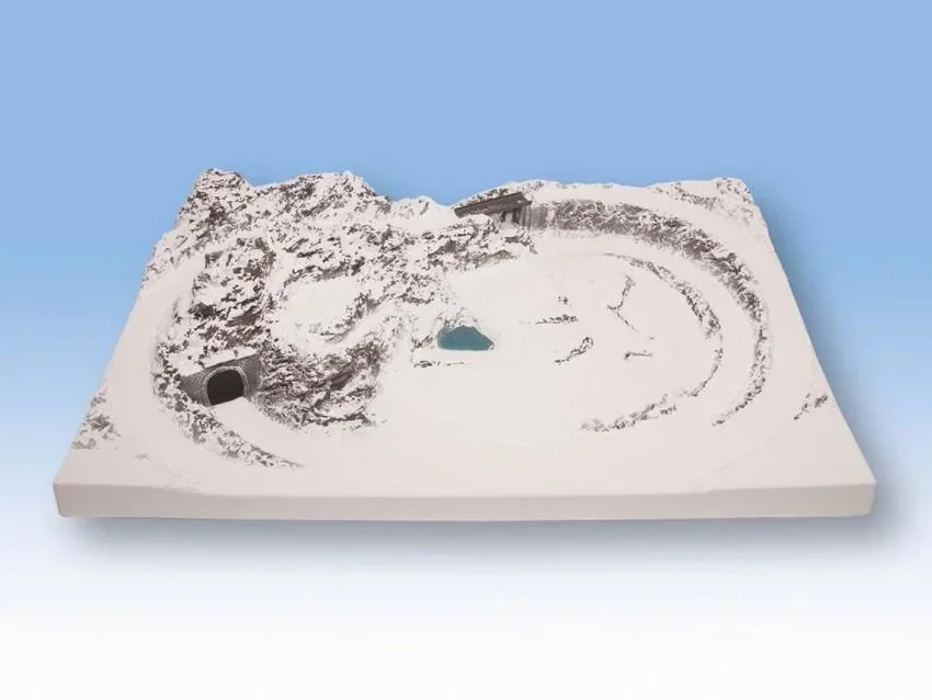 Fertiggelände Garmisch - 75,5 x 51 cm, ca. 13 cm hoch, aus Struktur-Hartschaum, Spur N, inklusive Gleisplan