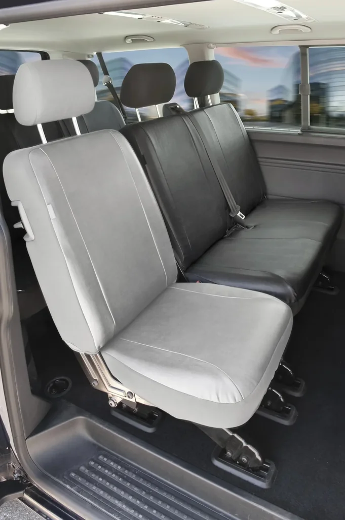 Passform Sitzbezüge VW T6 für Doppelbank hinten aus Kunstleder ab Baujahr 07/2015 bis heute