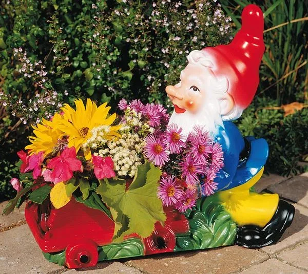 Bepflanzbarer Zwerg mit Kipplore 42 x 37 cm