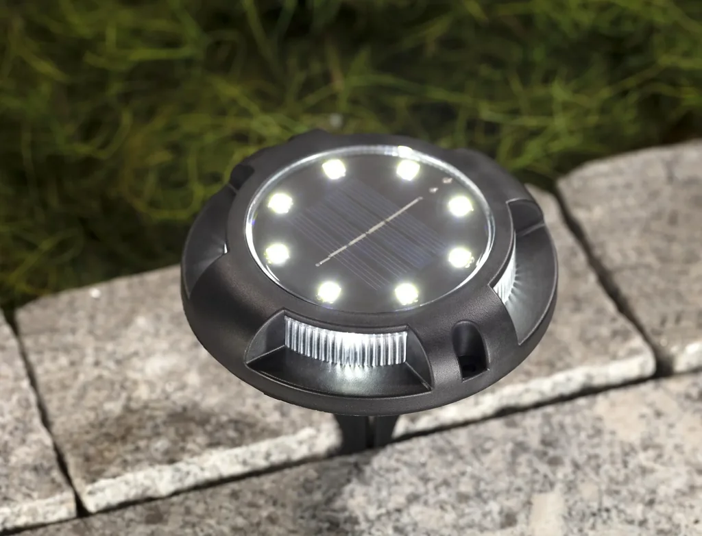 Solar Bodenleuchten mit 12 LEDs, 8 Lumen, 3er Set