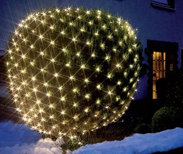 LED Lichternetz mit 160 warmweißen LEDs, 4 x 1 Meter für den Innen-und Außenbereich