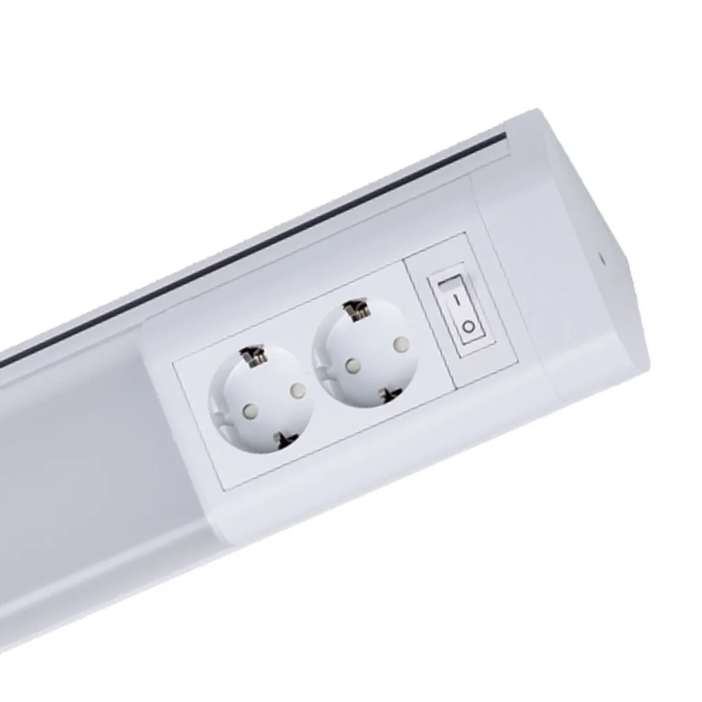 LED Unterbauleuchte in weiß mit 2 Steckdosen, 501mm