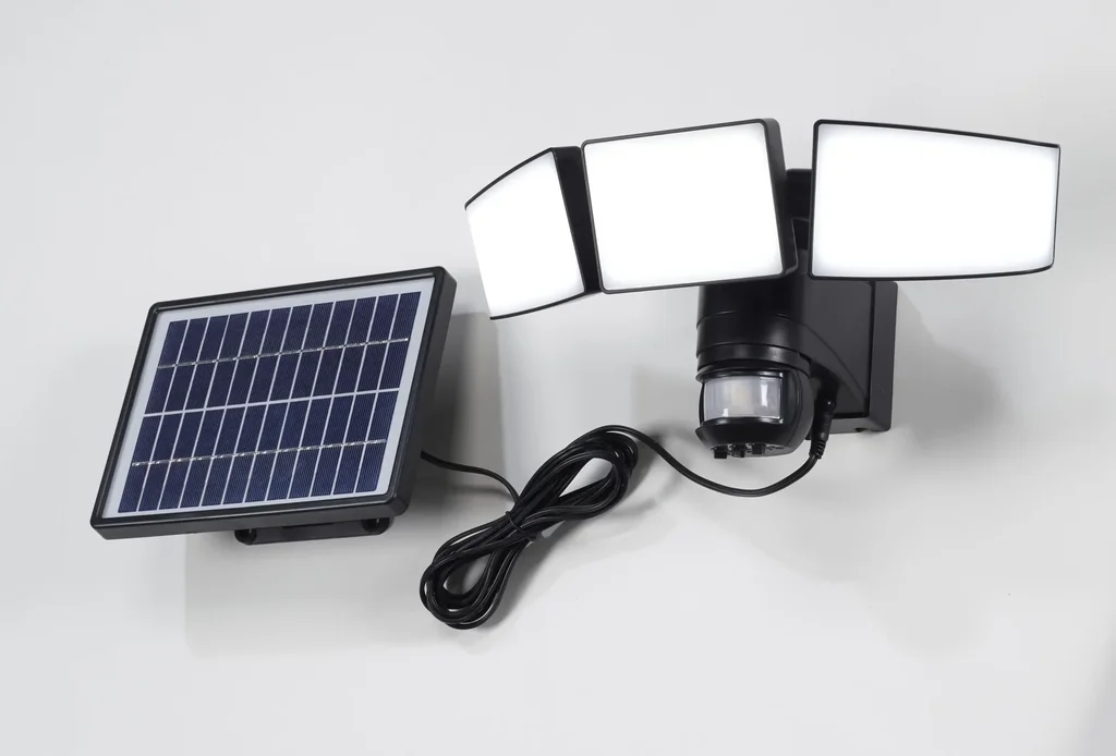 Solar LED Fluter, 15 Watt mit Bewegungsmelder