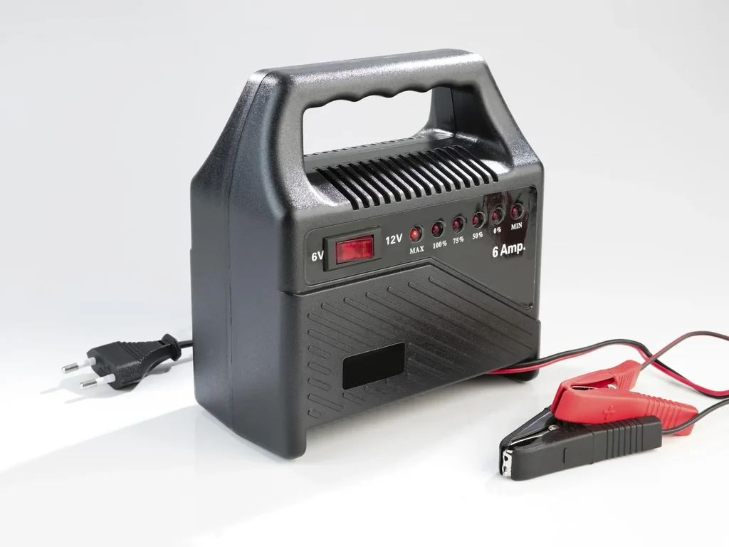 Batterie-Ladegerät 6 AMP