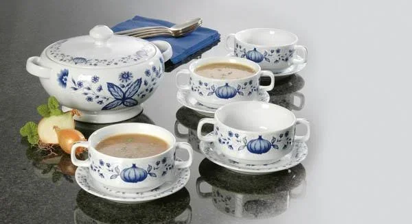 Suppenterrine 2 l im Zwiebelmuster